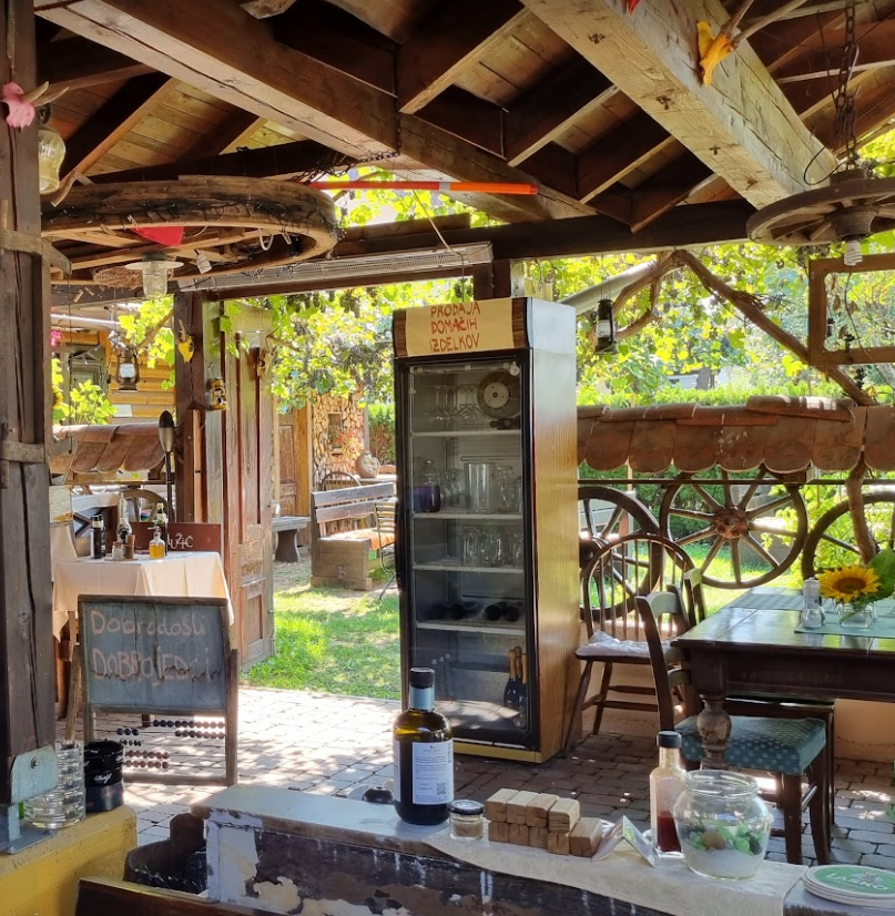 Gostilna Pr'maticku, Jezerska cesta