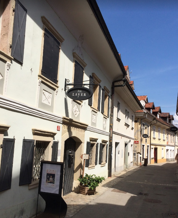 Layerjeva hi�a - hi�a umetnikov, Tom�i�eva ulica 