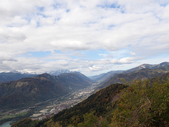 Panoramski pogled na Jesenice iz Ajdne